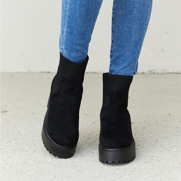 WEEBOO SOCK BOOTIES STRIVE FOR MORE CHUNKY SOLE - Picture 5 of 9